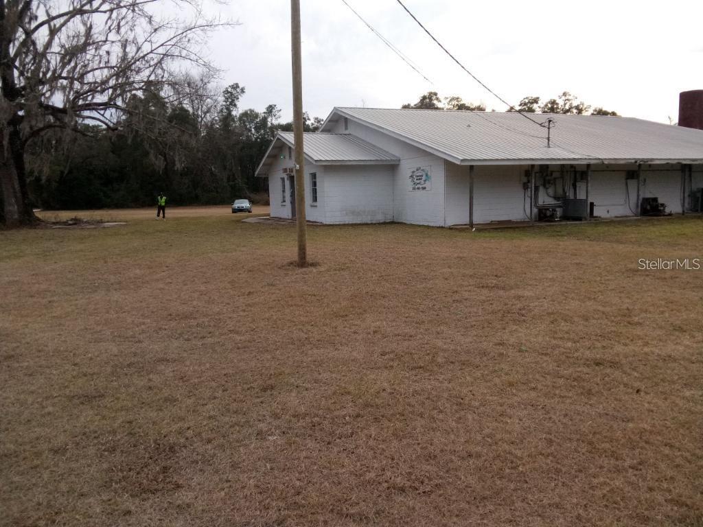 1606 SW 4TH PL, CHIEFLAND, FL — photo 5