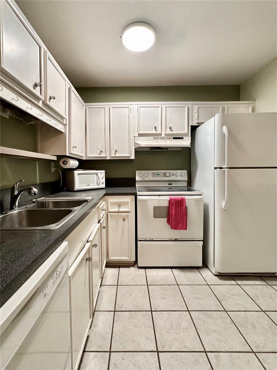 2834 SW 14TH DR #305, GAINESVILLE, FL — photo 11