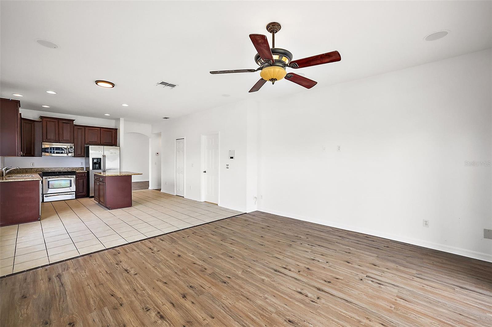 401 GRASSY KEY WAY, GROVELAND, FL — photo 46