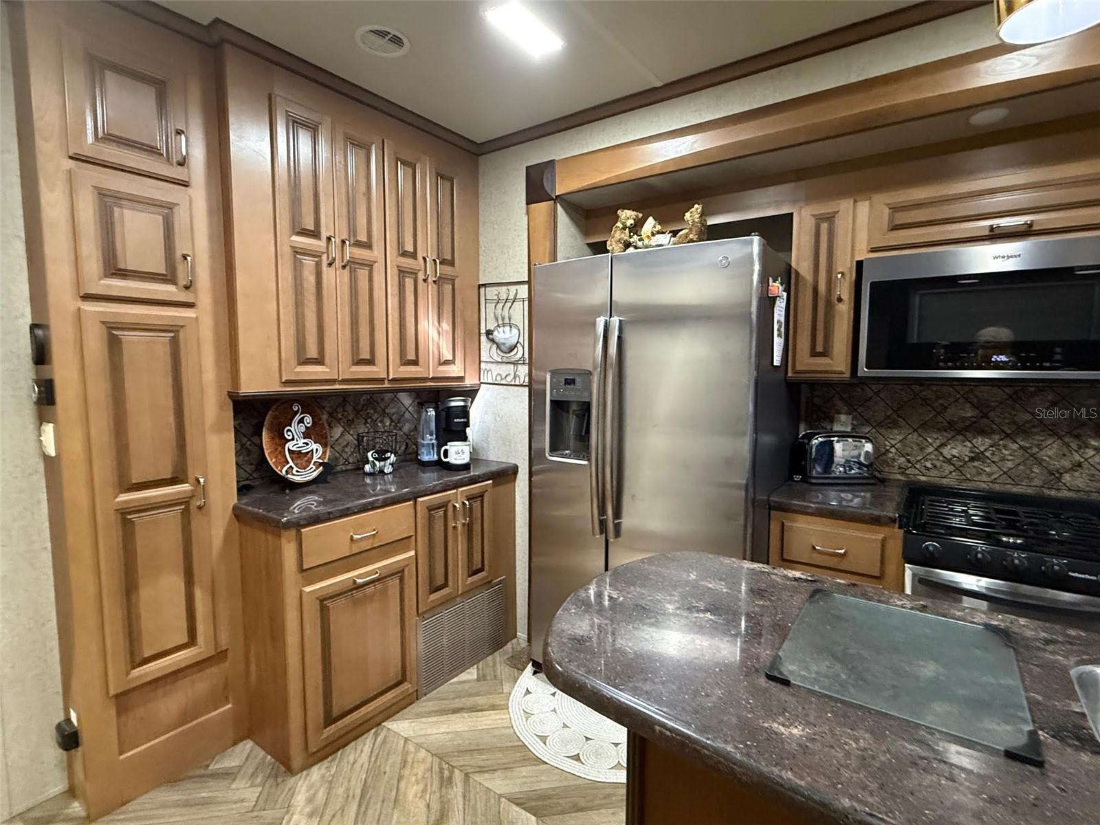 9265 GRIZZLY BEAR LN, WEEKI WACHEE, FL — photo 6