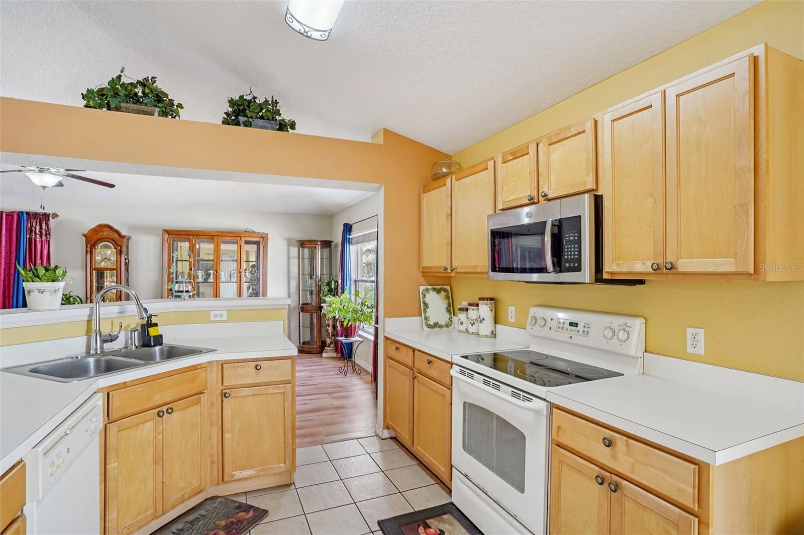 2315 BELFRY WAY, MASCOTTE, FL — photo 44