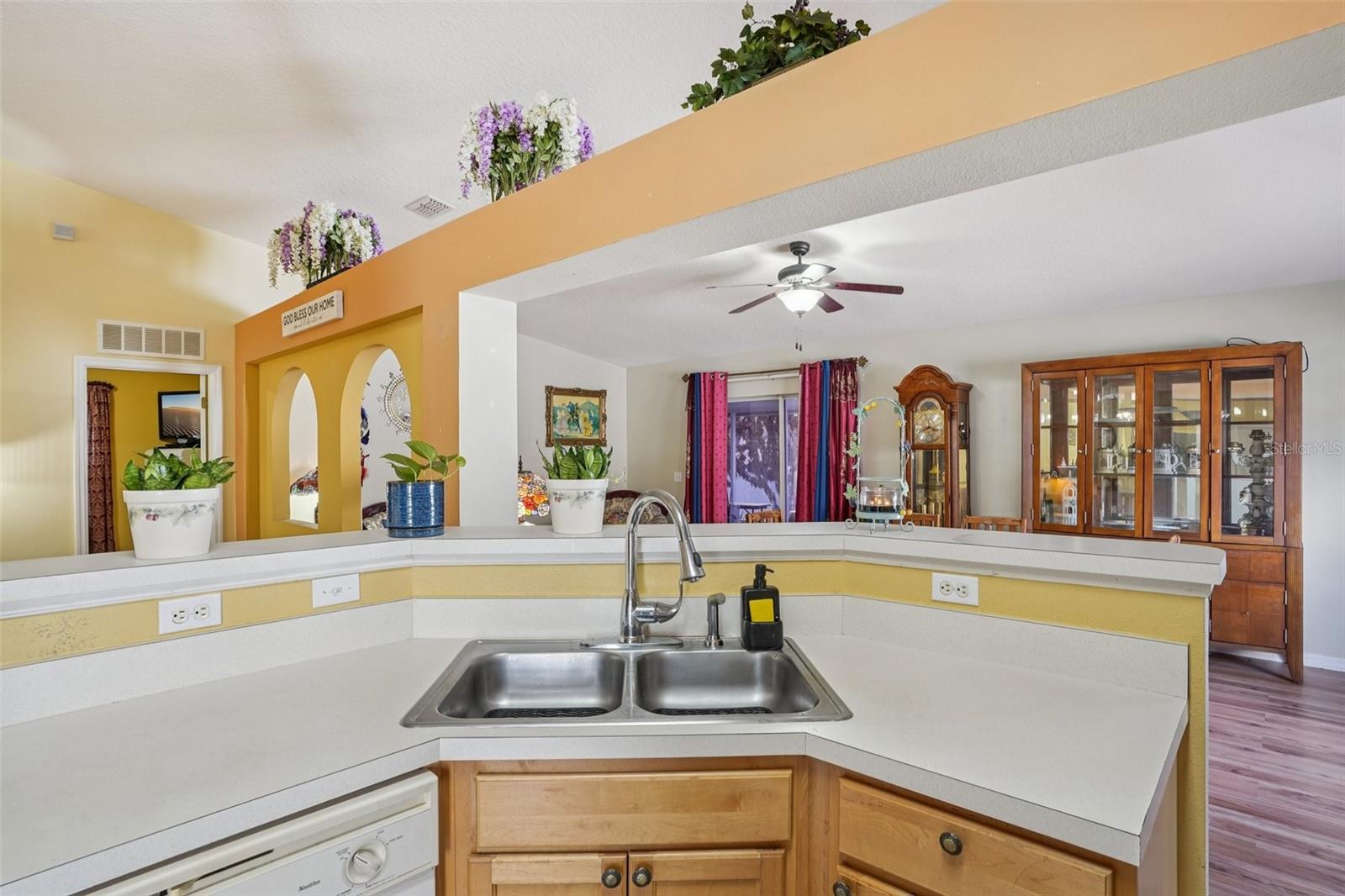 2315 BELFRY WAY, MASCOTTE, FL — photo 47