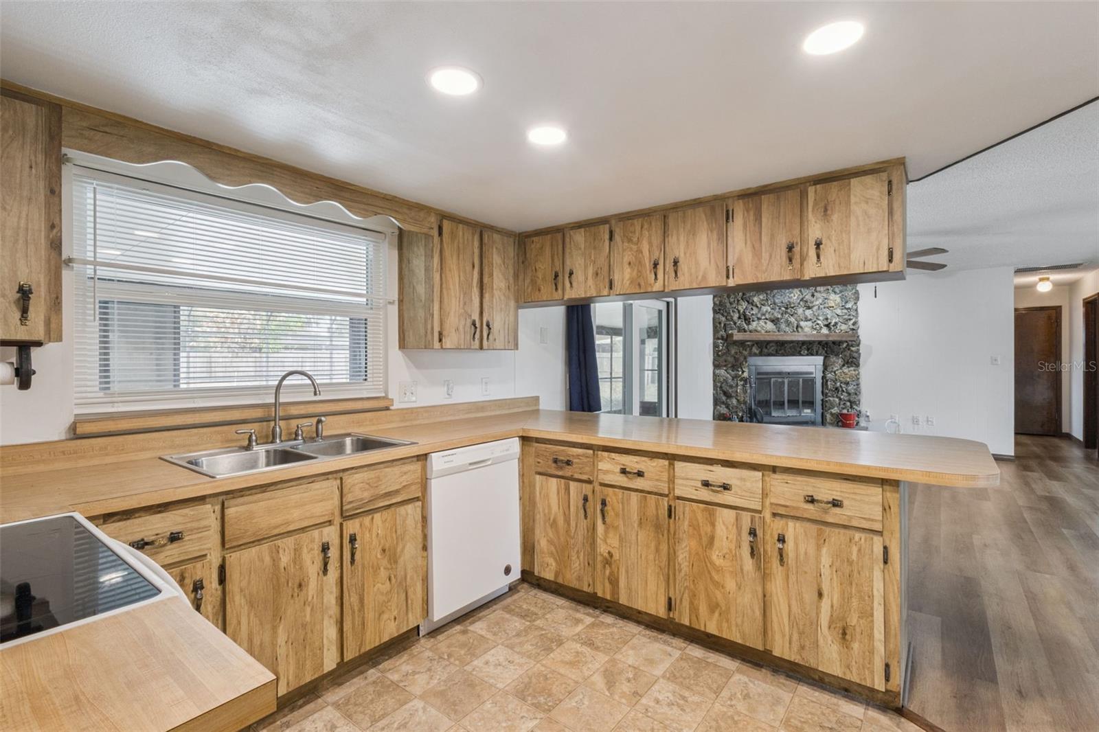 35025 RAINTREE DR, FRUITLAND PARK, FL — photo 17
