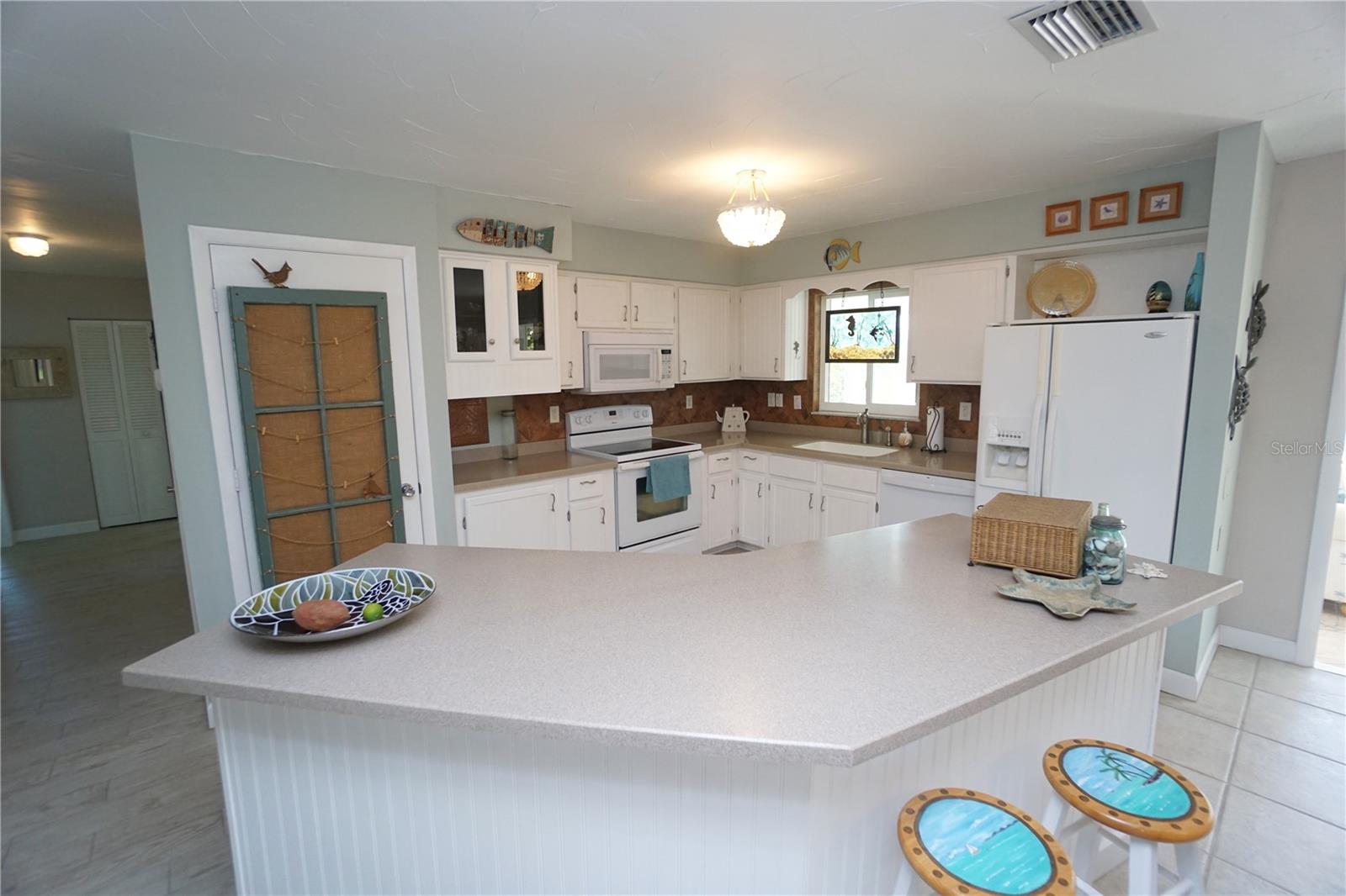 621 STURGEON PL, PUNTA GORDA, FL — photo 17