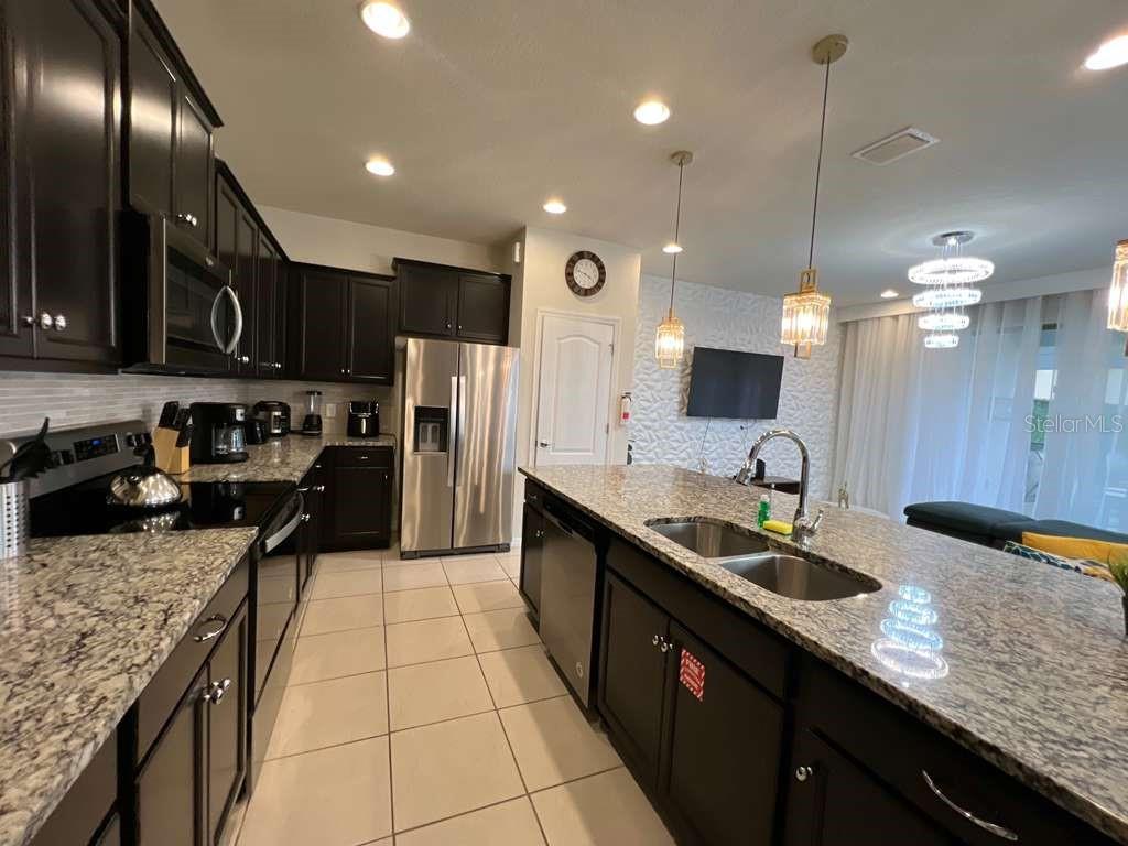 2458 DUBAI ST, KISSIMMEE, FL — photo 10