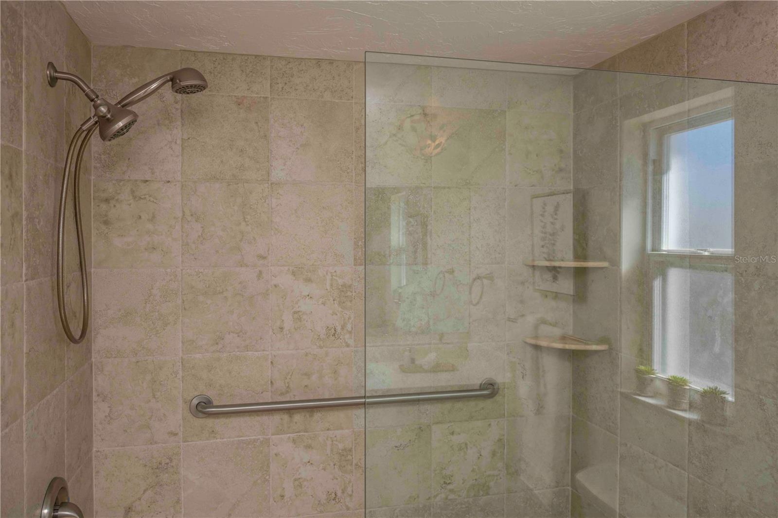 563 SPANISH DR S, LONGBOAT KEY, FL — photo 17