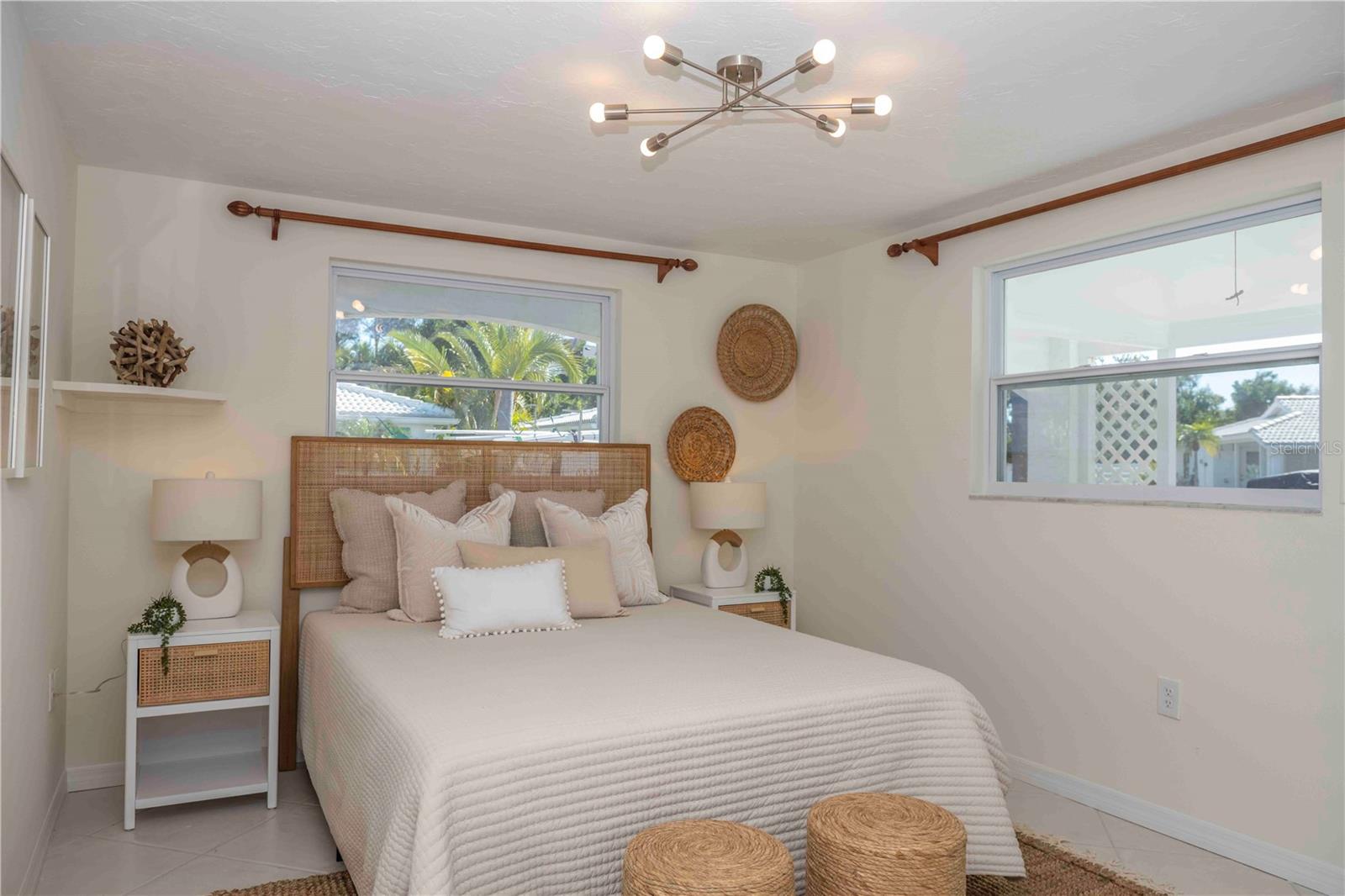 563 SPANISH DR S, LONGBOAT KEY, FL — photo 21