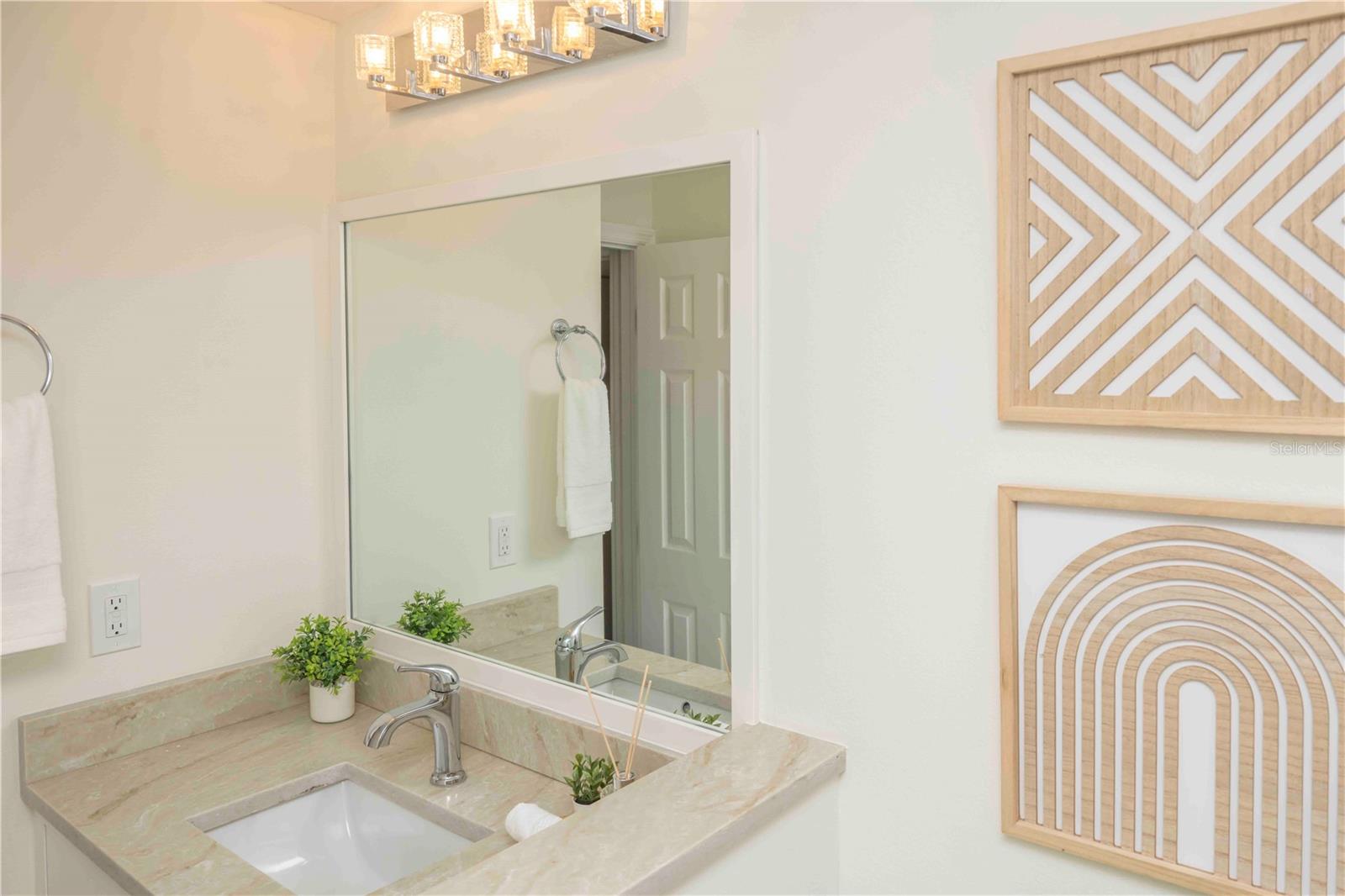 563 SPANISH DR S, LONGBOAT KEY, FL — photo 27