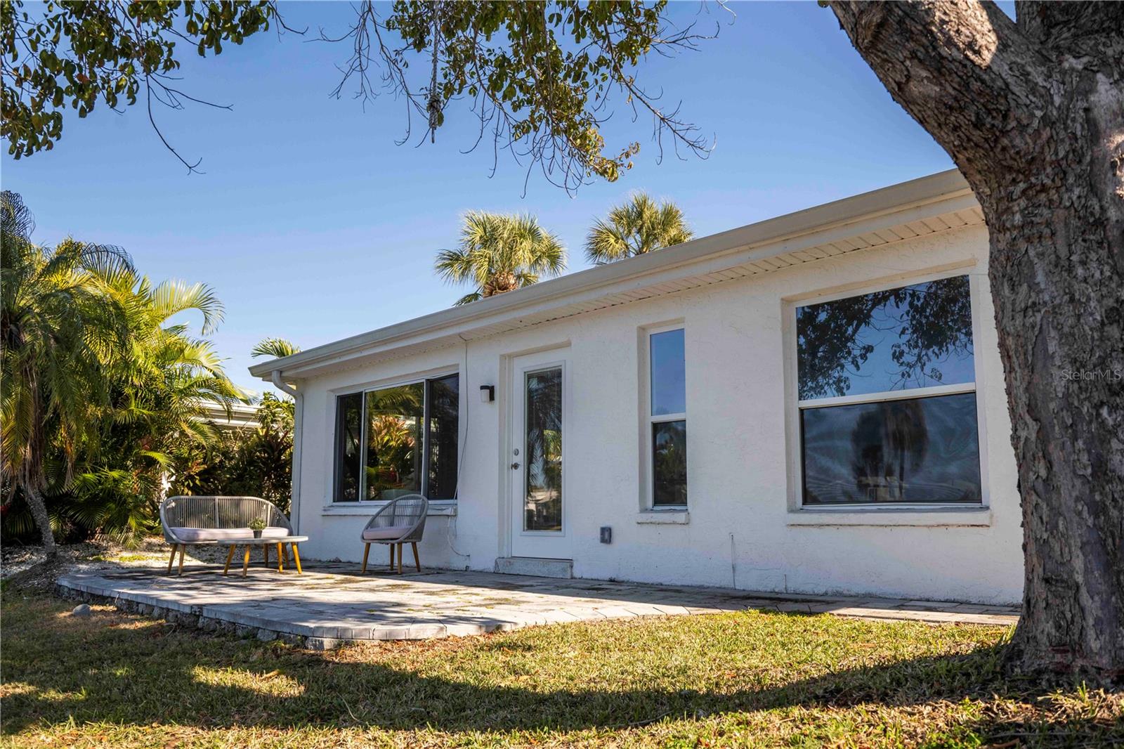 563 SPANISH DR S, LONGBOAT KEY, FL — photo 32