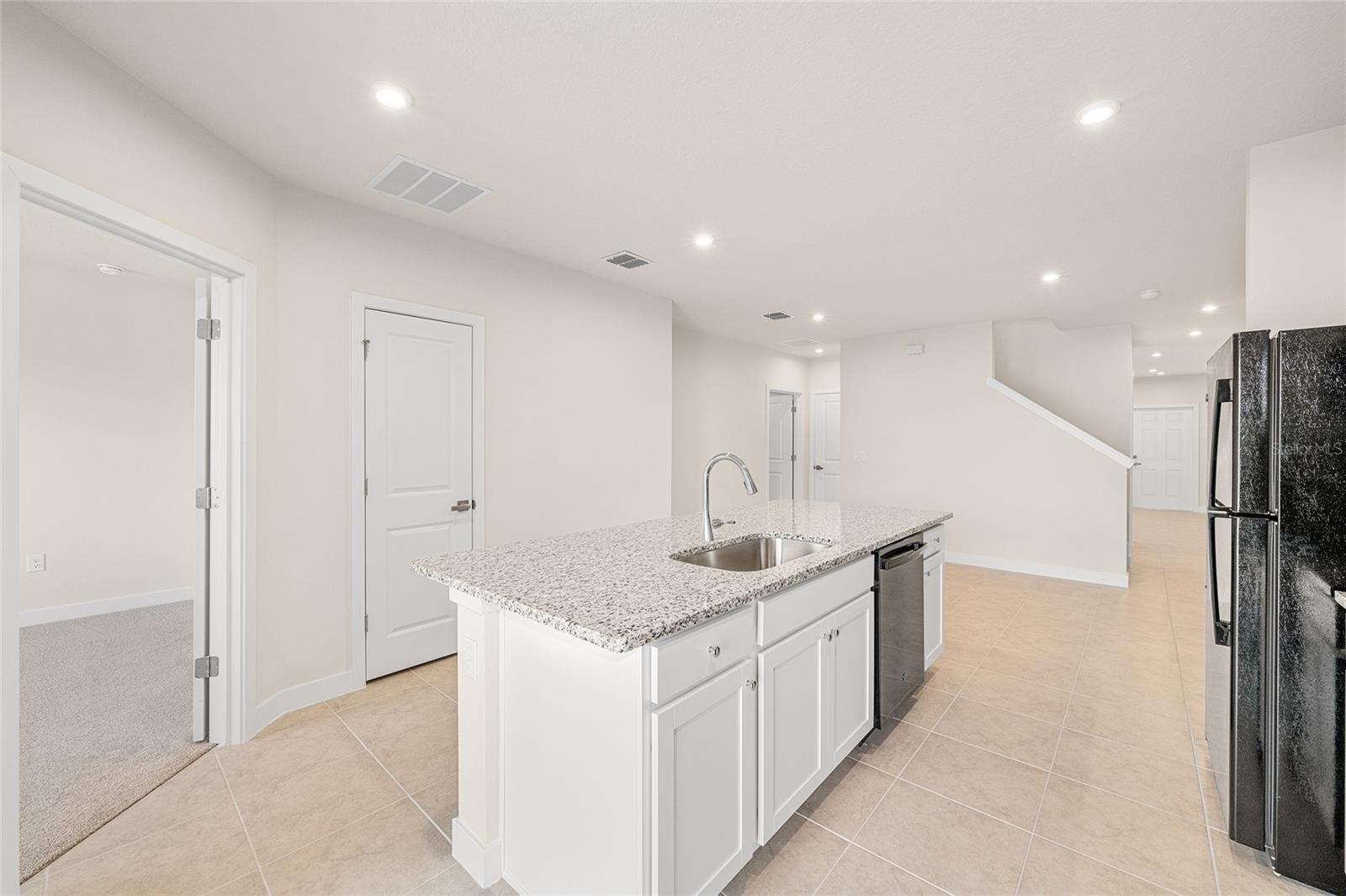 1197 PORT BLUE WAY, LADY LAKE, FL — photo 39