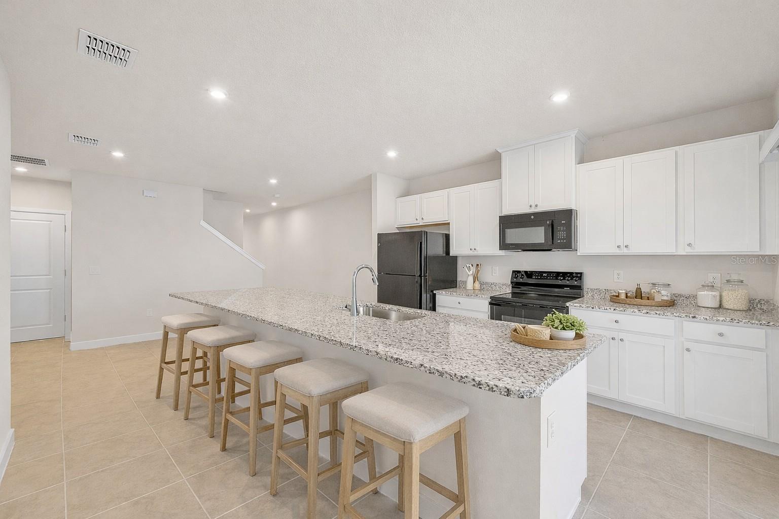 1197 PORT BLUE WAY, LADY LAKE, FL — photo 41