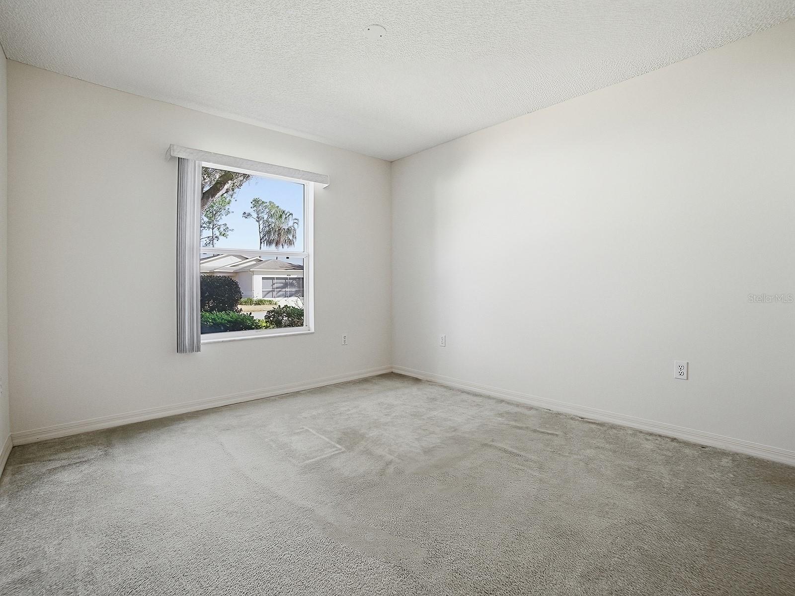 752 OLD OAKS LN, LEESBURG, FL — photo 33