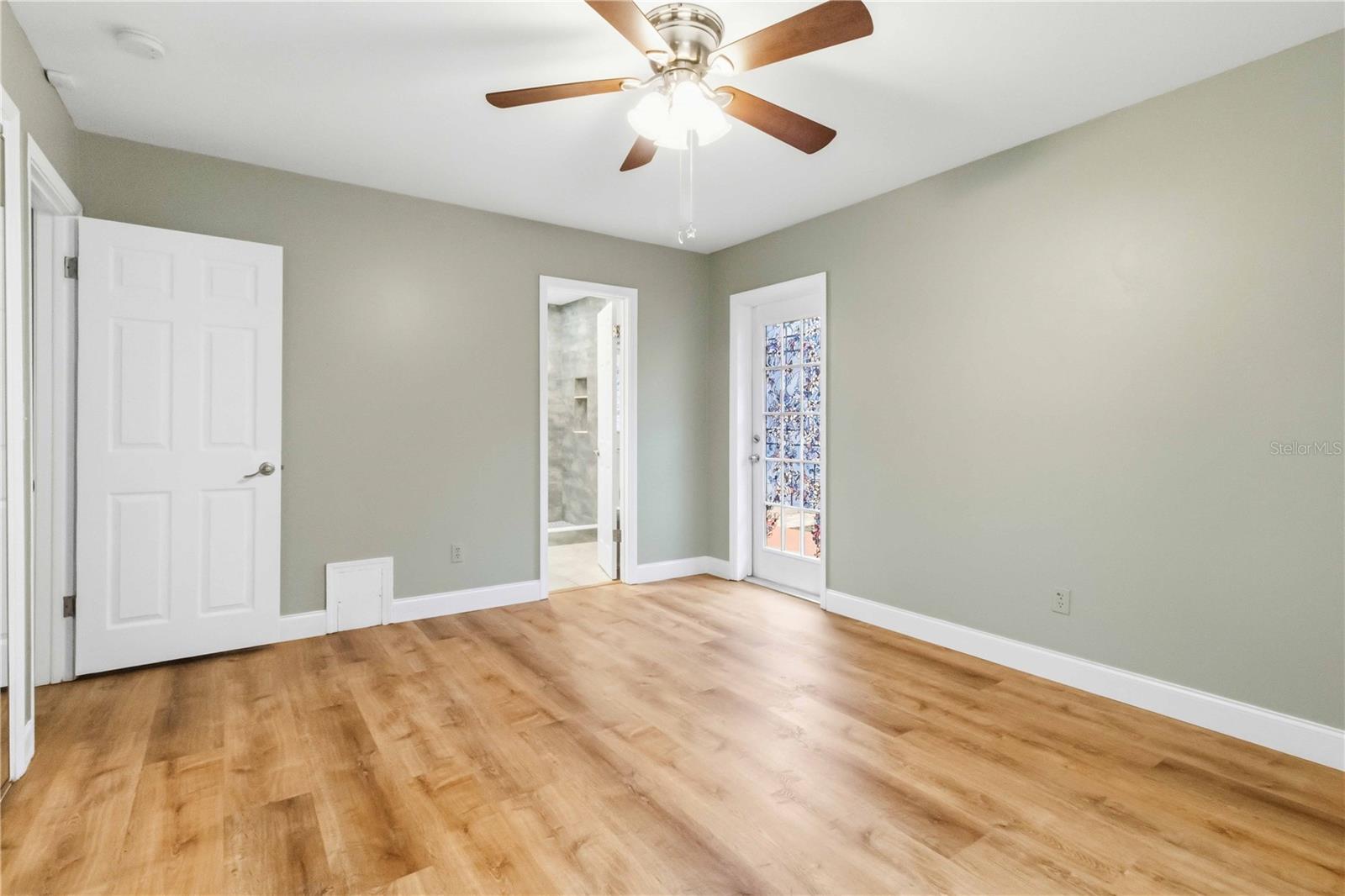5304 ROSECREST CIR, TAMPA, FL — photo 9