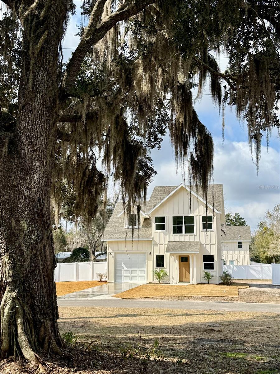 310 SE 6TH ST, WILLISTON, FL — photo 3