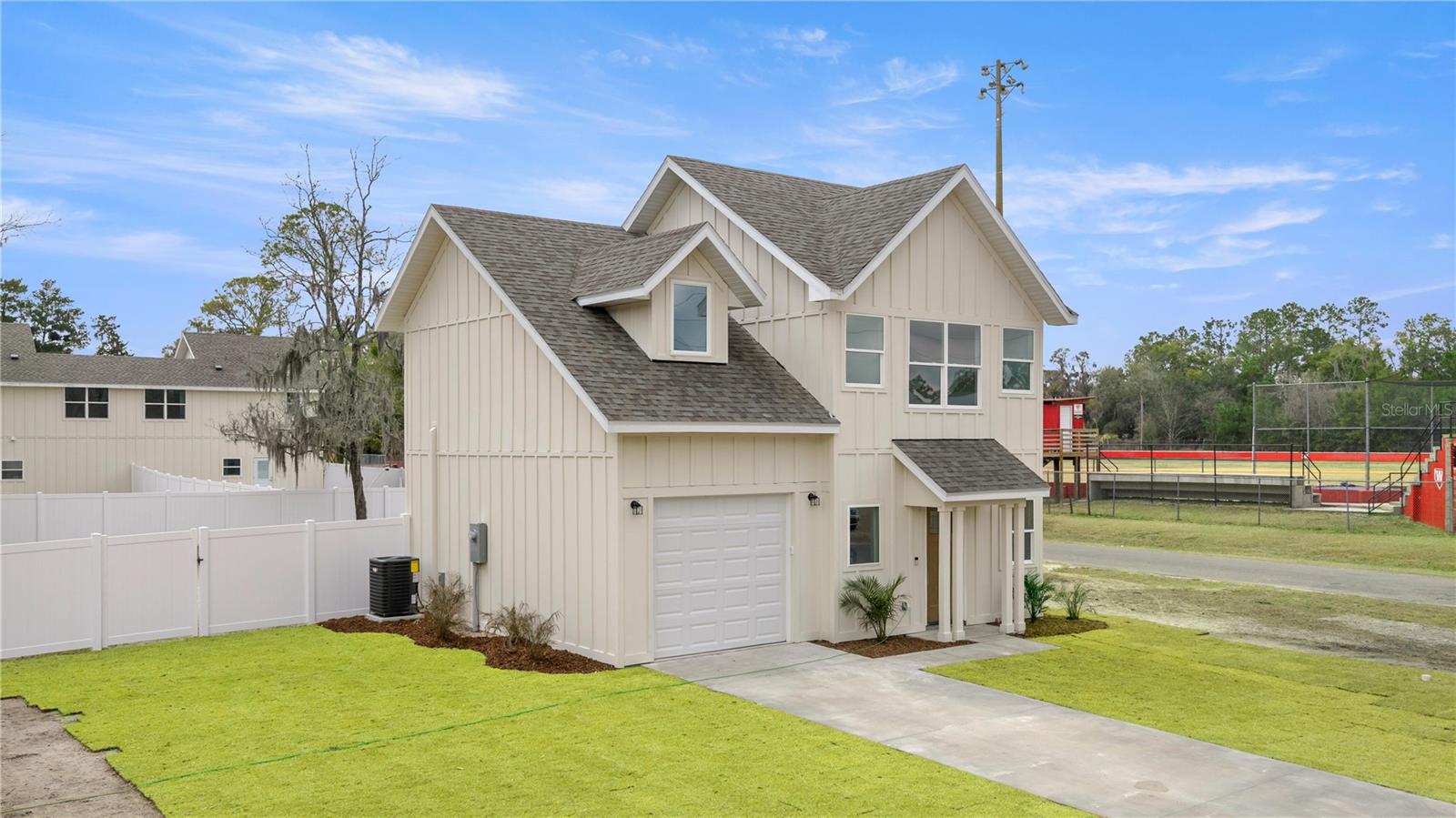 310 SE 6TH ST, WILLISTON, FL — photo 4