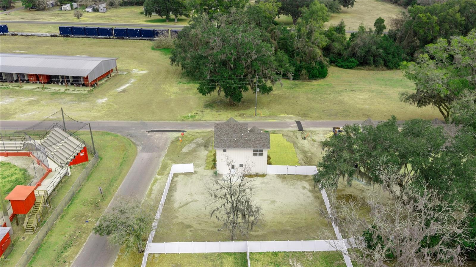310 SE 6TH ST, WILLISTON, FL — photo 36