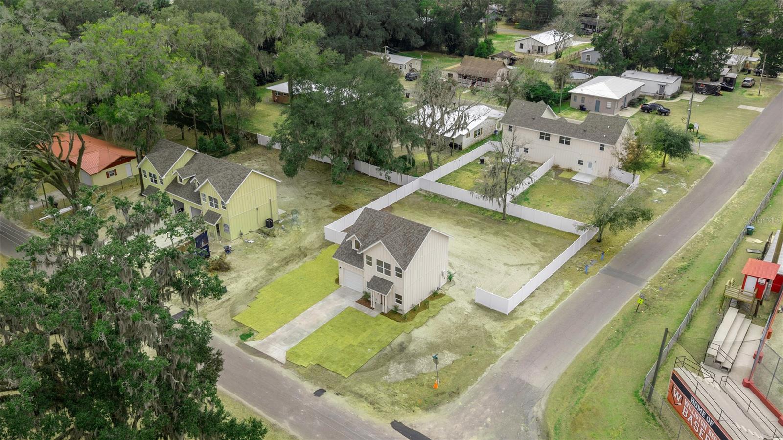 310 SE 6TH ST, WILLISTON, FL — photo 38
