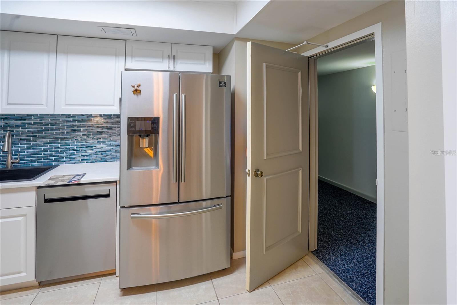 7100 SUNSHINE SKYWAY LN S #201, ST PETERSBURG, FL — photo 38