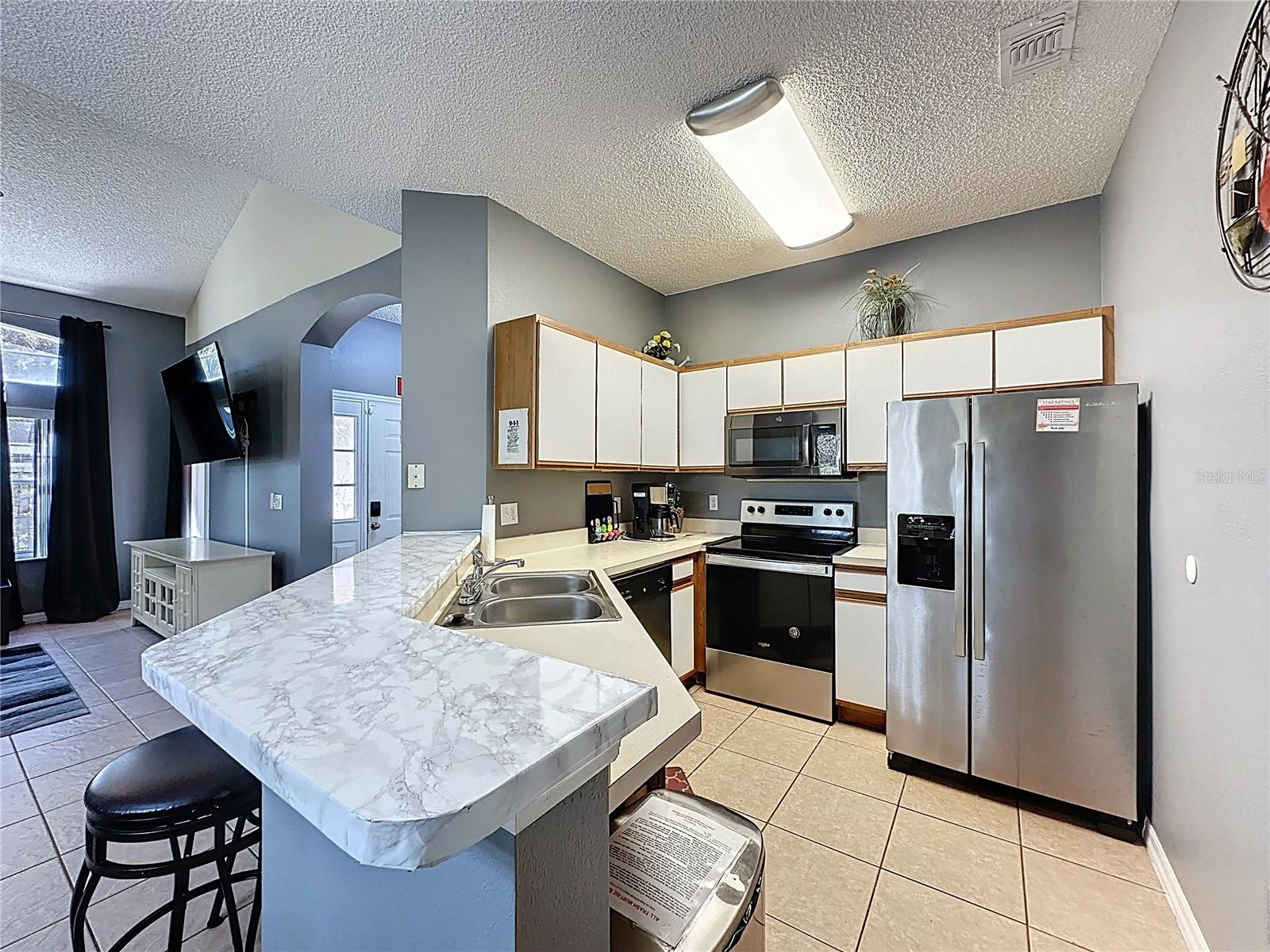 8401 CRYSTAL COVE LOOP, KISSIMMEE, FL — photo 3