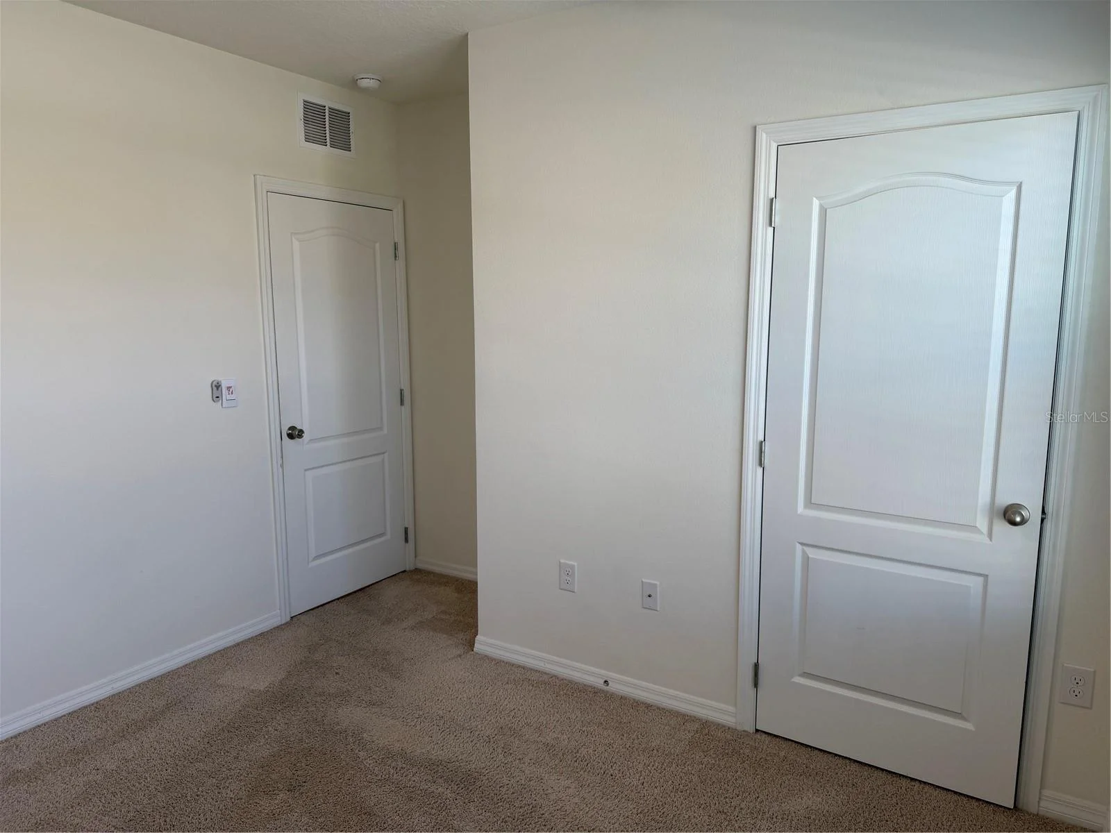 1792 HENIN CIR, TAVARES, FL — photo 20