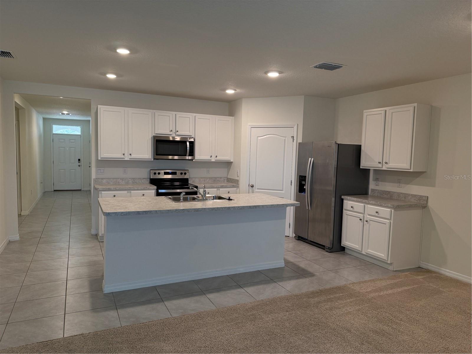 1792 HENIN CIR, TAVARES, FL — photo 33