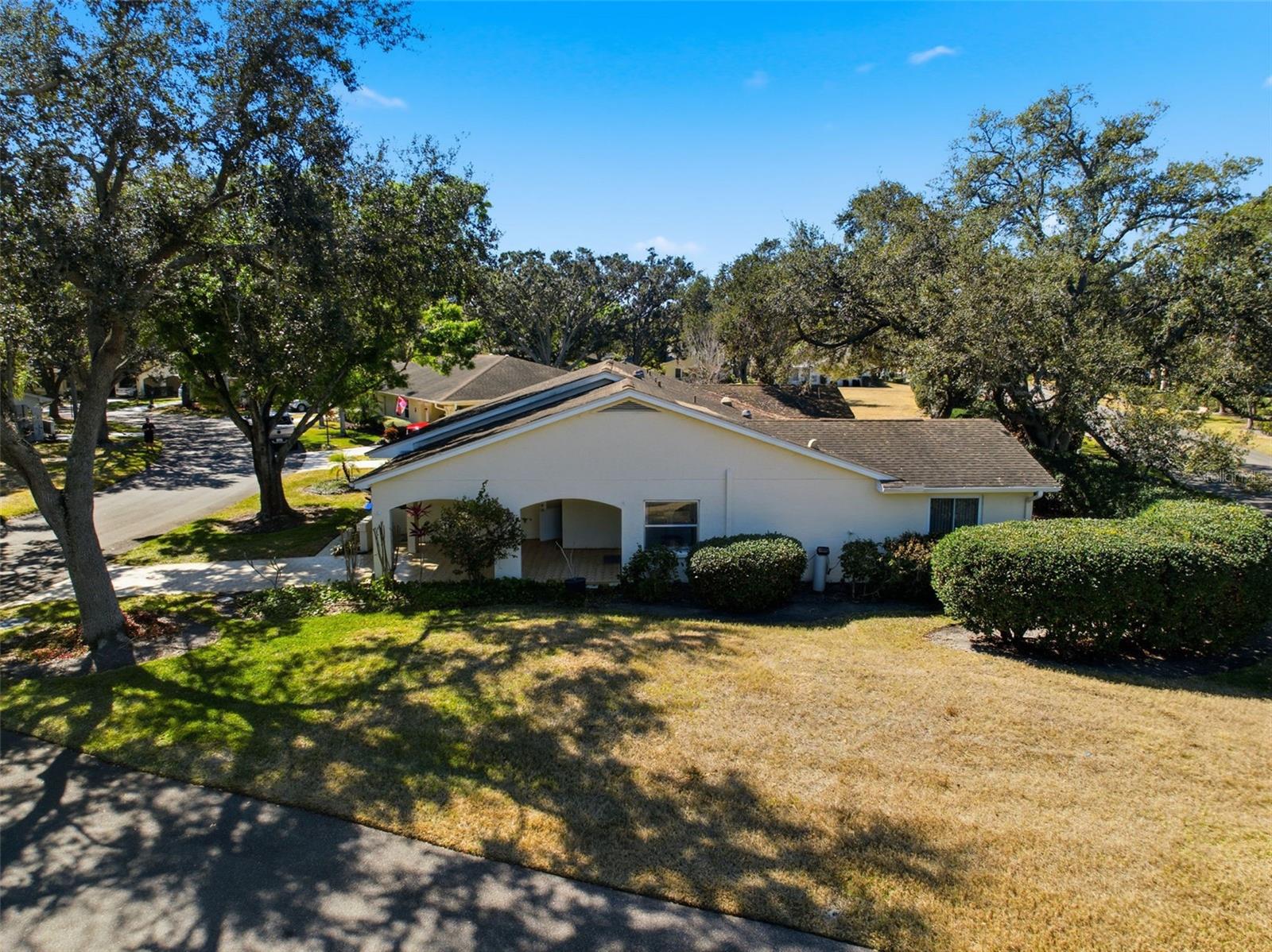 2101 HAILSTONE CIR #0, SUN CITY CENTER, FL — photo 2