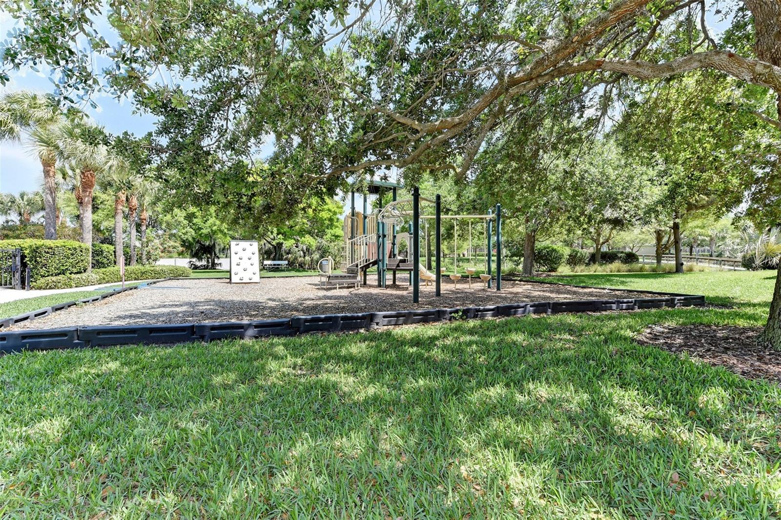 4196 OVERTURE CIR #4196, BRADENTON, FL — photo 32