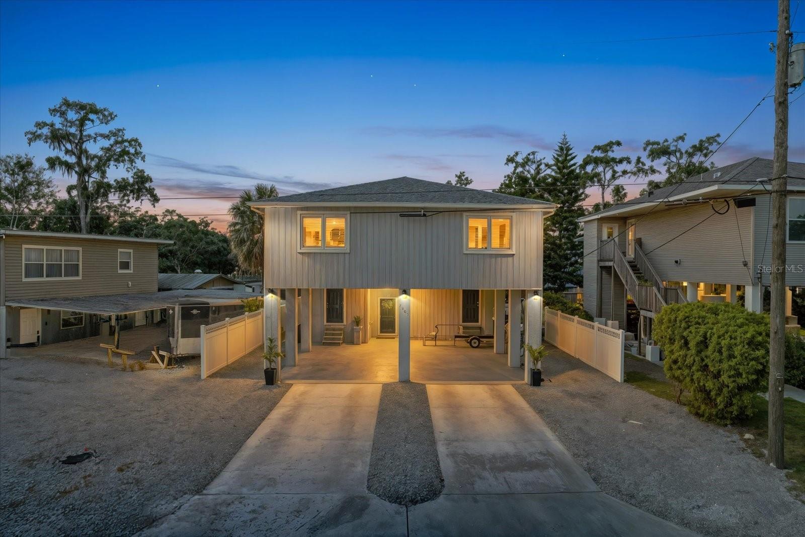 7305 TROPICAL DR, WEEKI WACHEE, FL