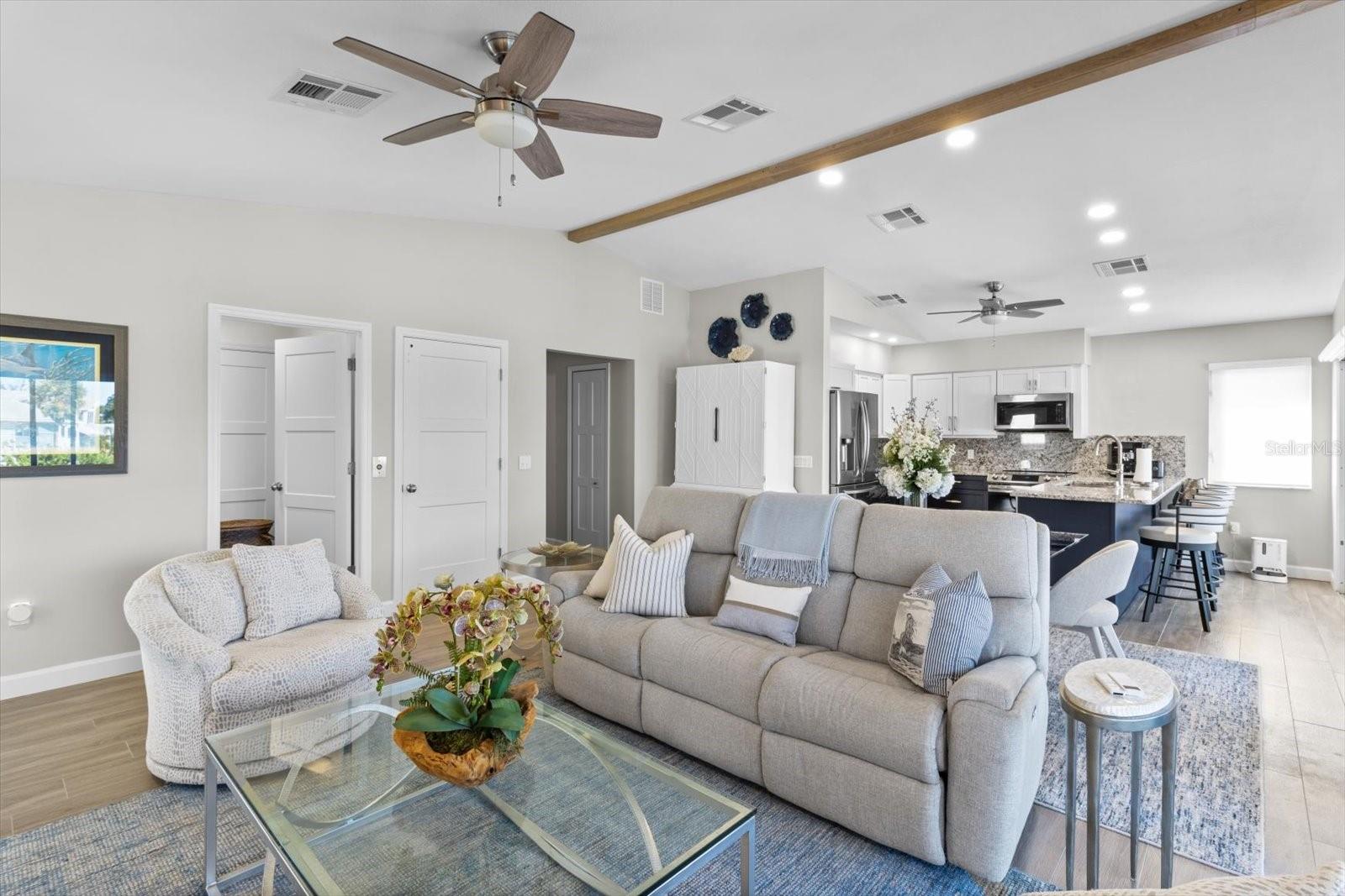 7305 TROPICAL DR, WEEKI WACHEE, FL — photo 6