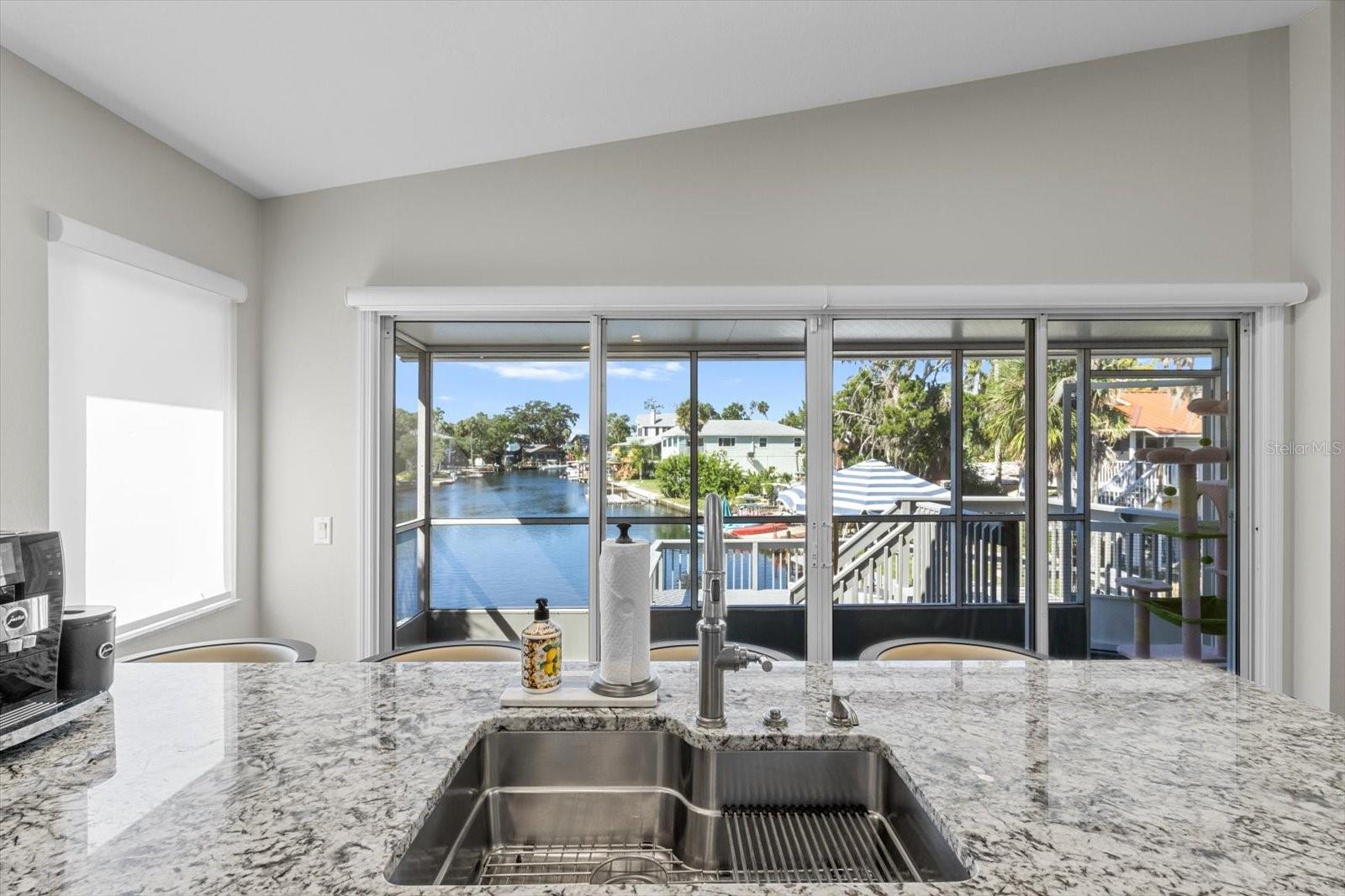 7305 TROPICAL DR, WEEKI WACHEE, FL — photo 11