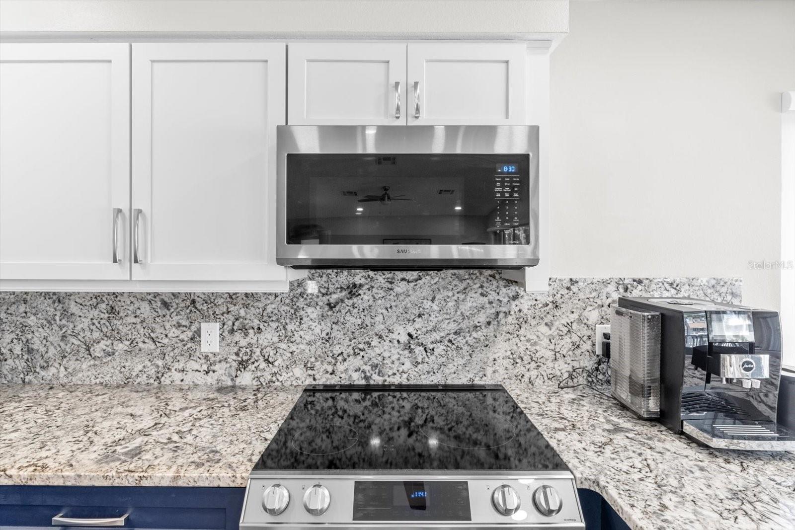 7305 TROPICAL DR, WEEKI WACHEE, FL — photo 12