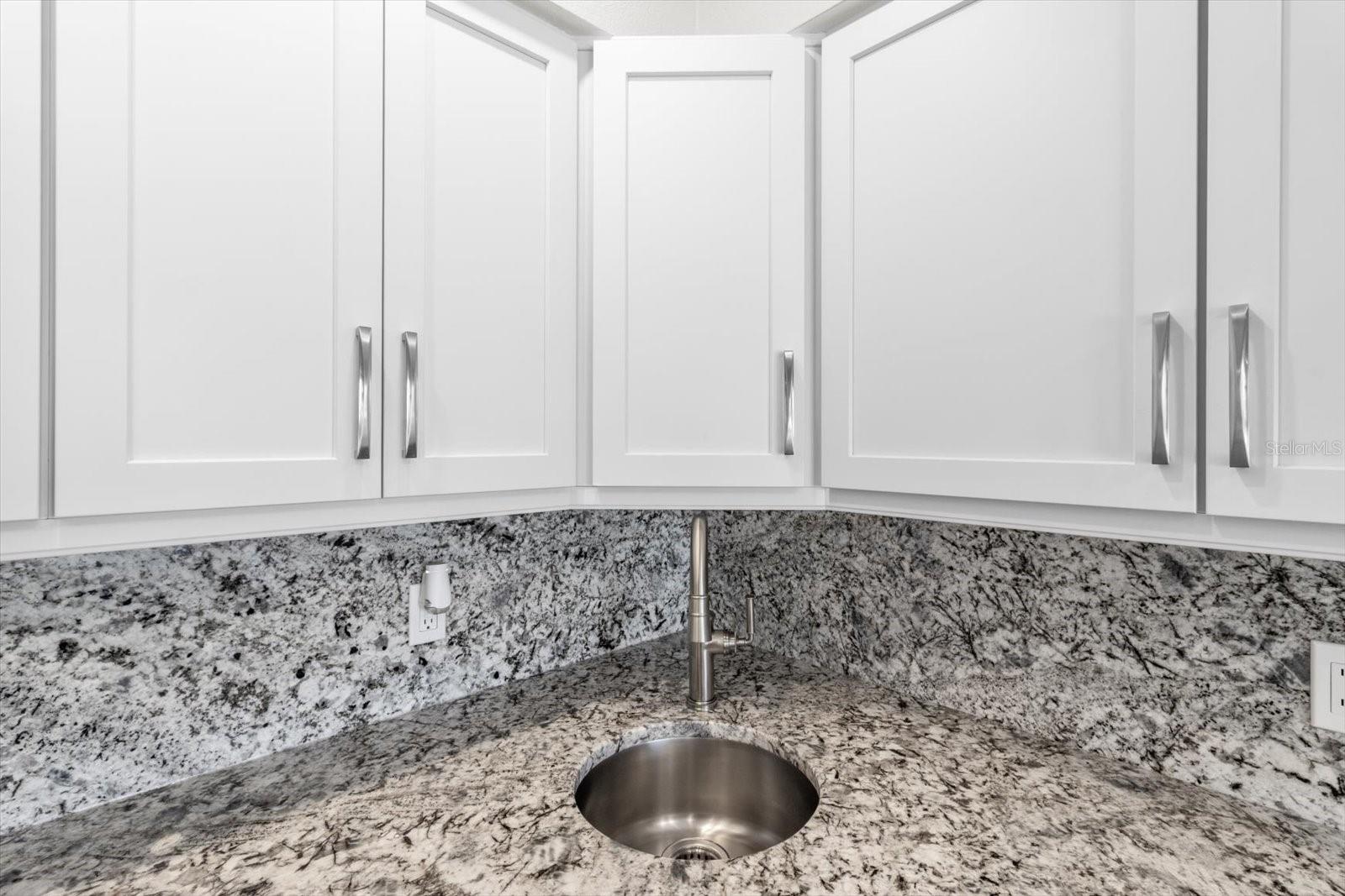 7305 TROPICAL DR, WEEKI WACHEE, FL — photo 13