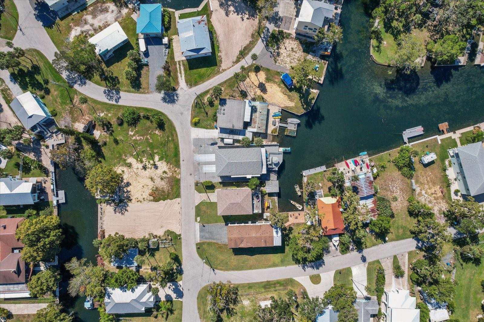 7305 TROPICAL DR, WEEKI WACHEE, FL — photo 60