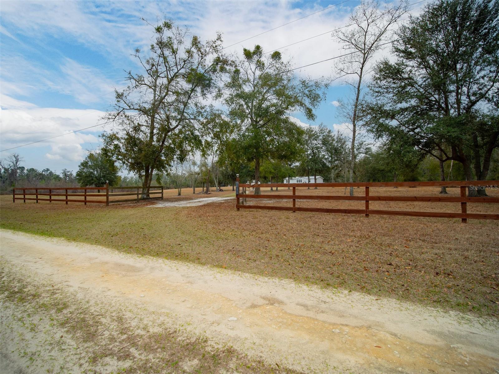 5431 163RD PATH, LIVE OAK, FL — photo 13
