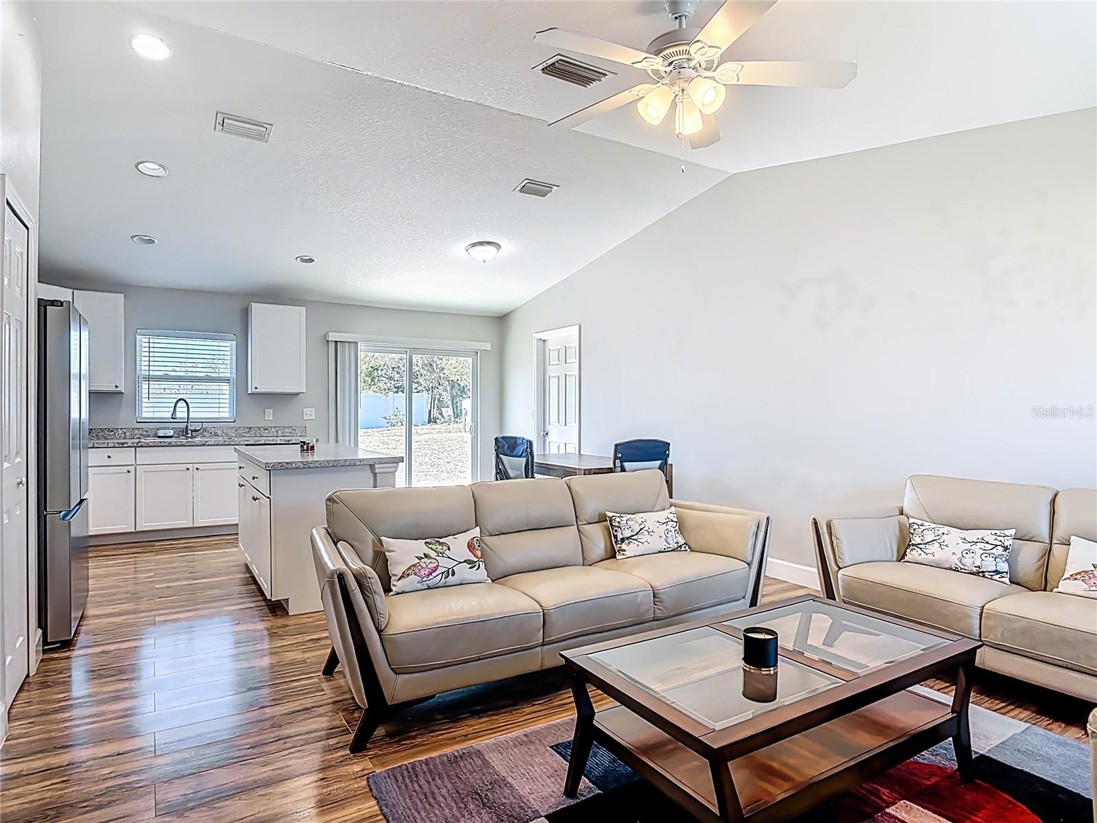 640 CHESTNUT AVE, ORANGE CITY, FL — photo 6