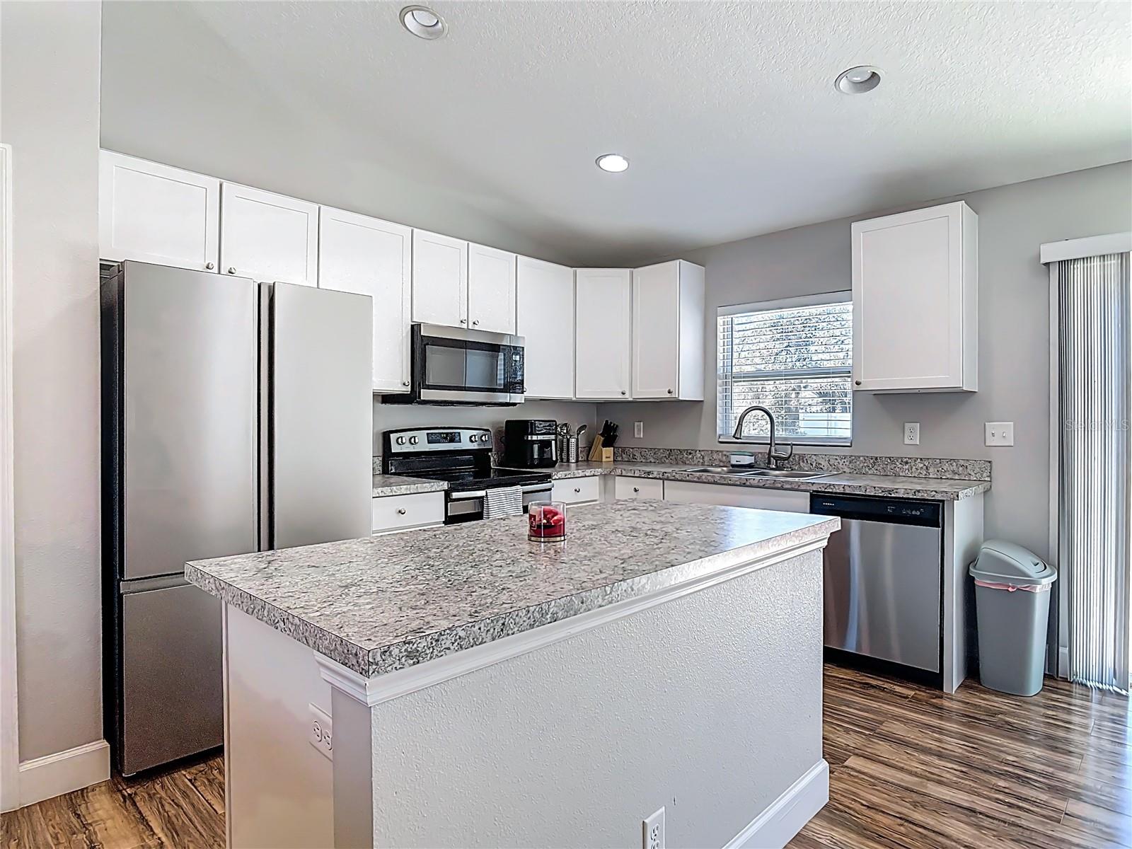 640 CHESTNUT AVE, ORANGE CITY, FL — photo 14