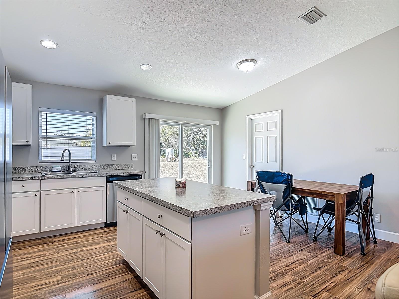 640 CHESTNUT AVE, ORANGE CITY, FL — photo 15