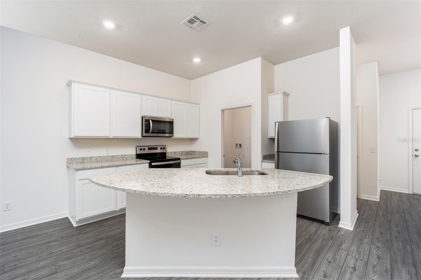 697 POPPY LN, DUNDEE, FL — photo 4