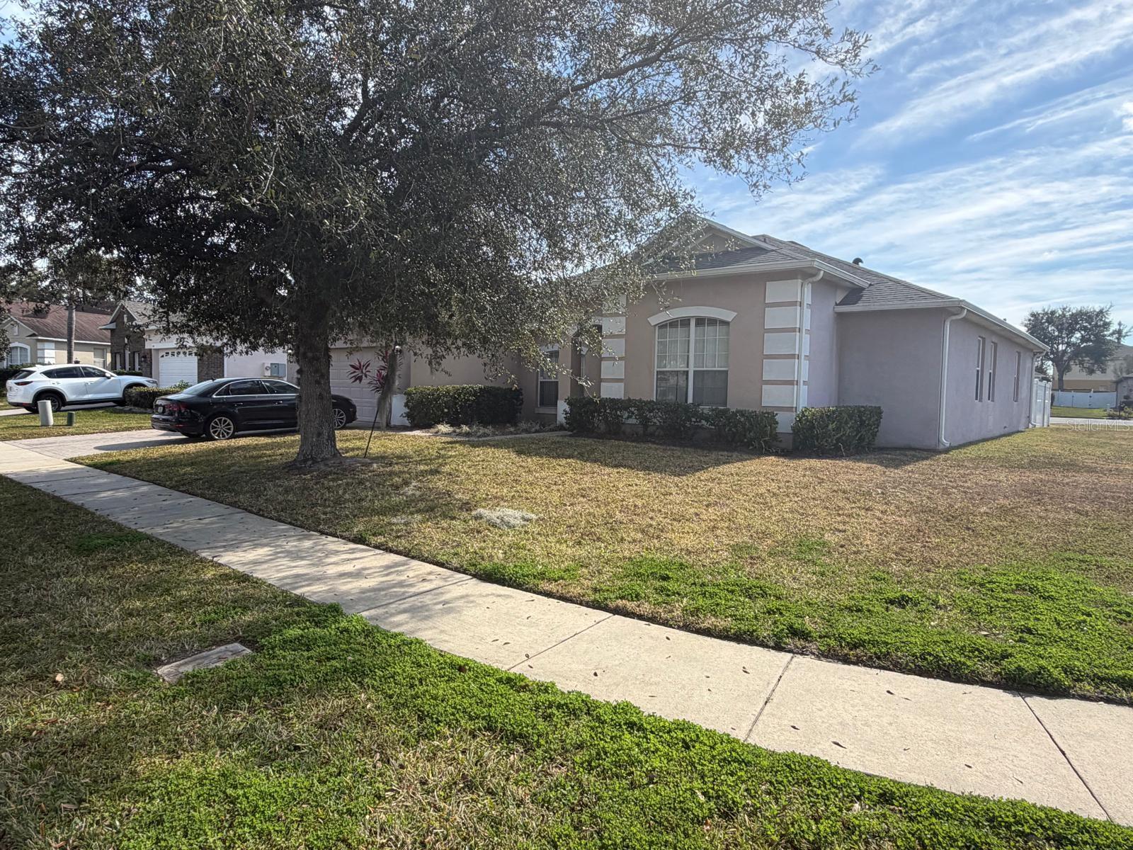 430 MERLOT DR, OCOEE, FL