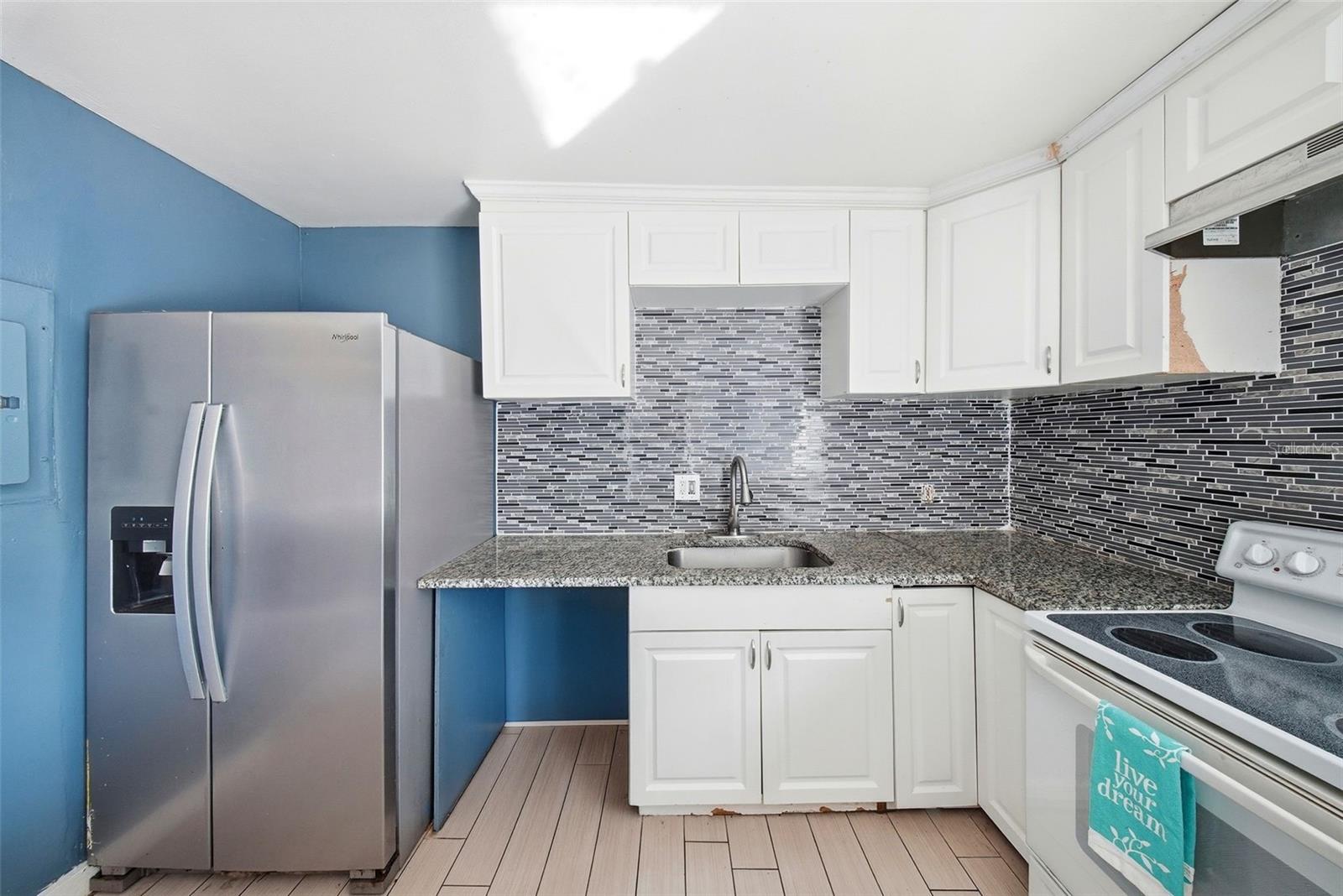 514 E MORGAN ST, TARPON SPRINGS, FL — photo 11