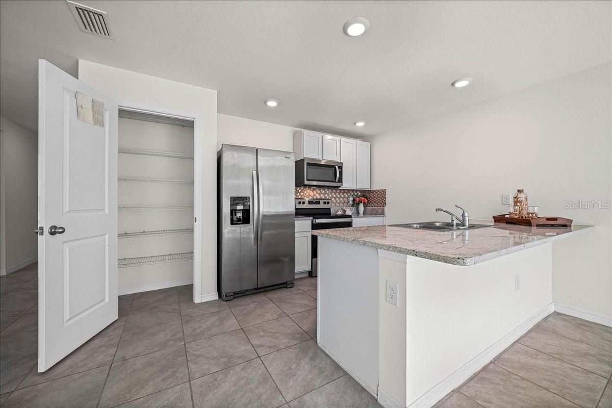 8471 CLEARWAY DR, WILDWOOD, FL — photo 4