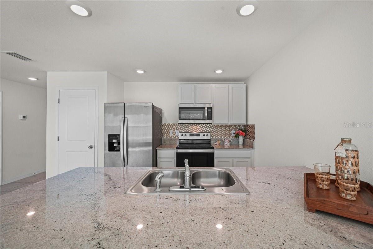 8471 CLEARWAY DR, WILDWOOD, FL — photo 5