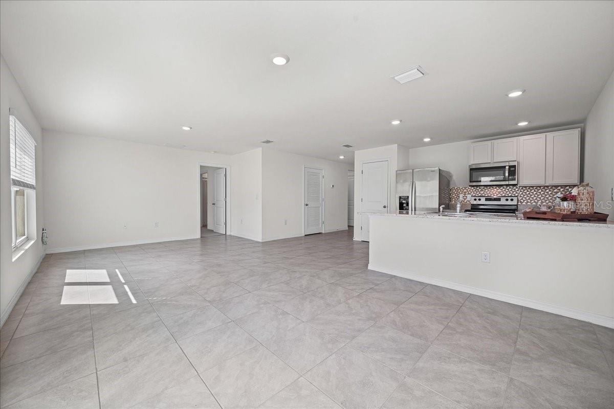 8471 CLEARWAY DR, WILDWOOD, FL — photo 11