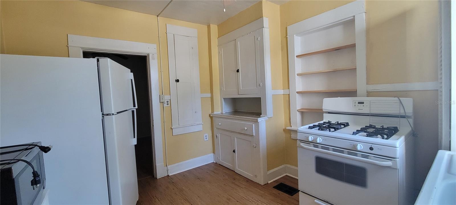 1846 2ND AVE N, ST PETERSBURG, FL — photo 32