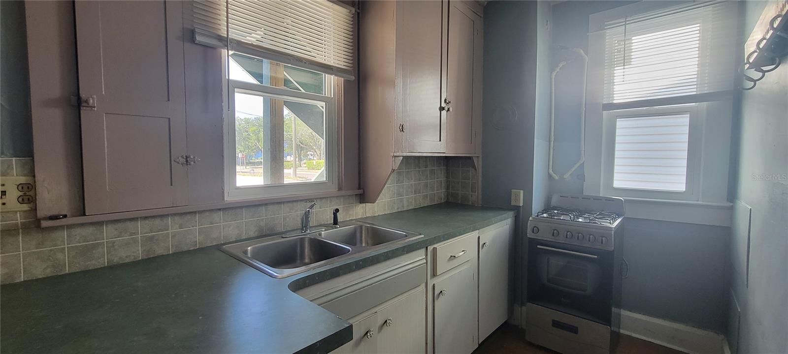 1846 2ND AVE N, ST PETERSBURG, FL — photo 38