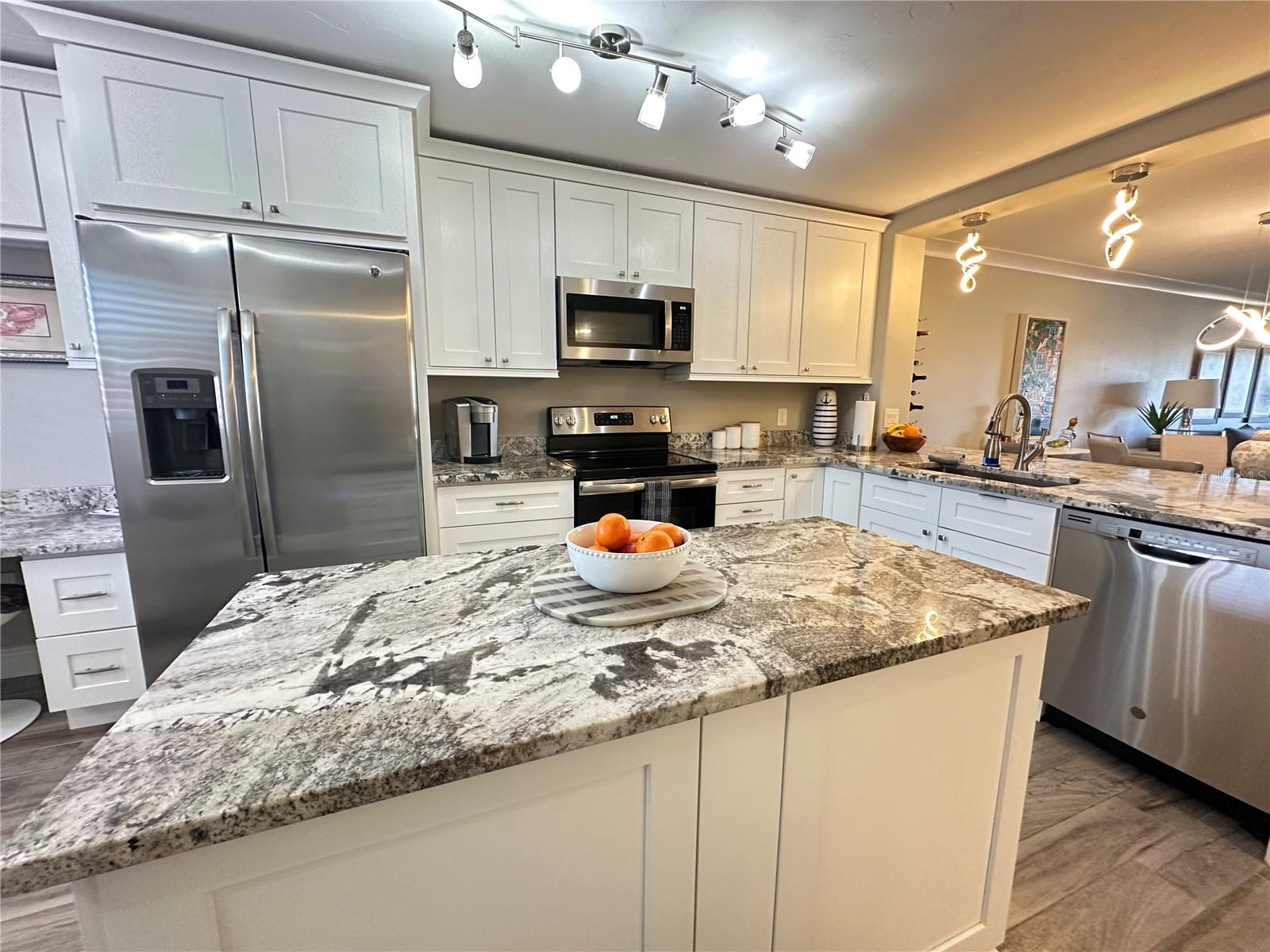 106 1ST ST E #115, ST PETERSBURG, FL — photo 5