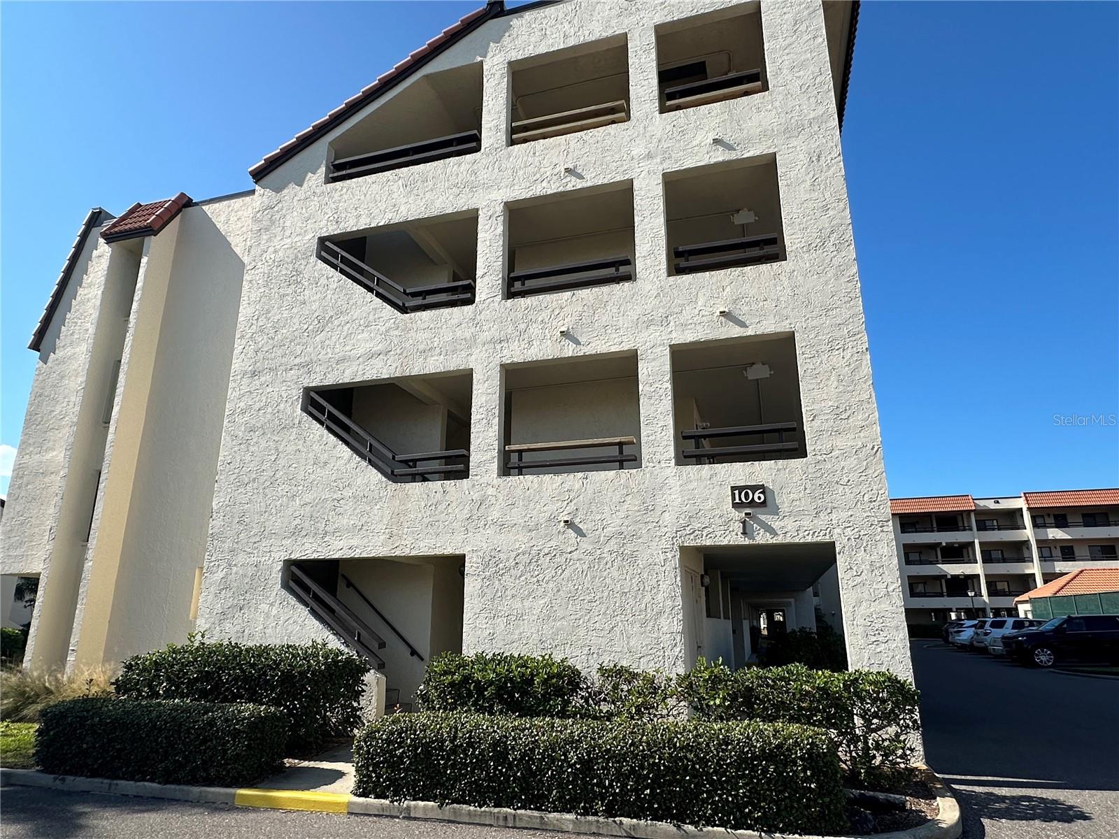 106 1ST ST E #115, ST PETERSBURG, FL — photo 32