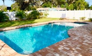 604 7TH AVE SW, LARGO, FL