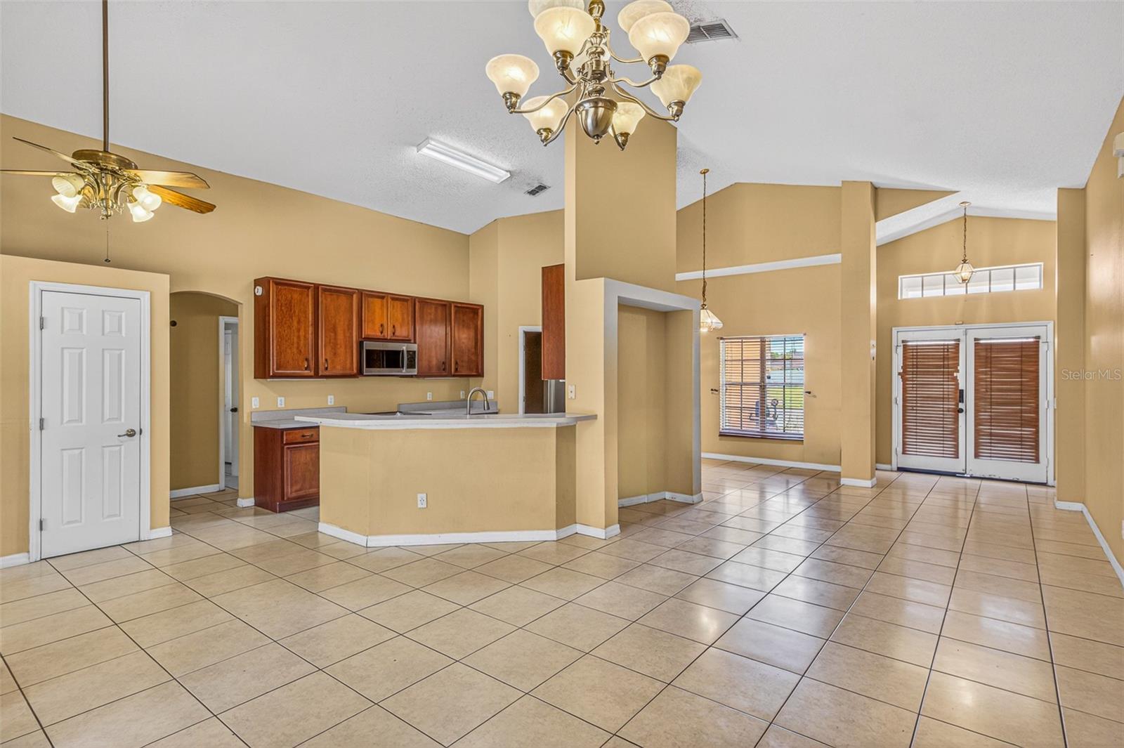 1000 ROYAL MARQUIS CIR, OCOEE, FL — photo 2