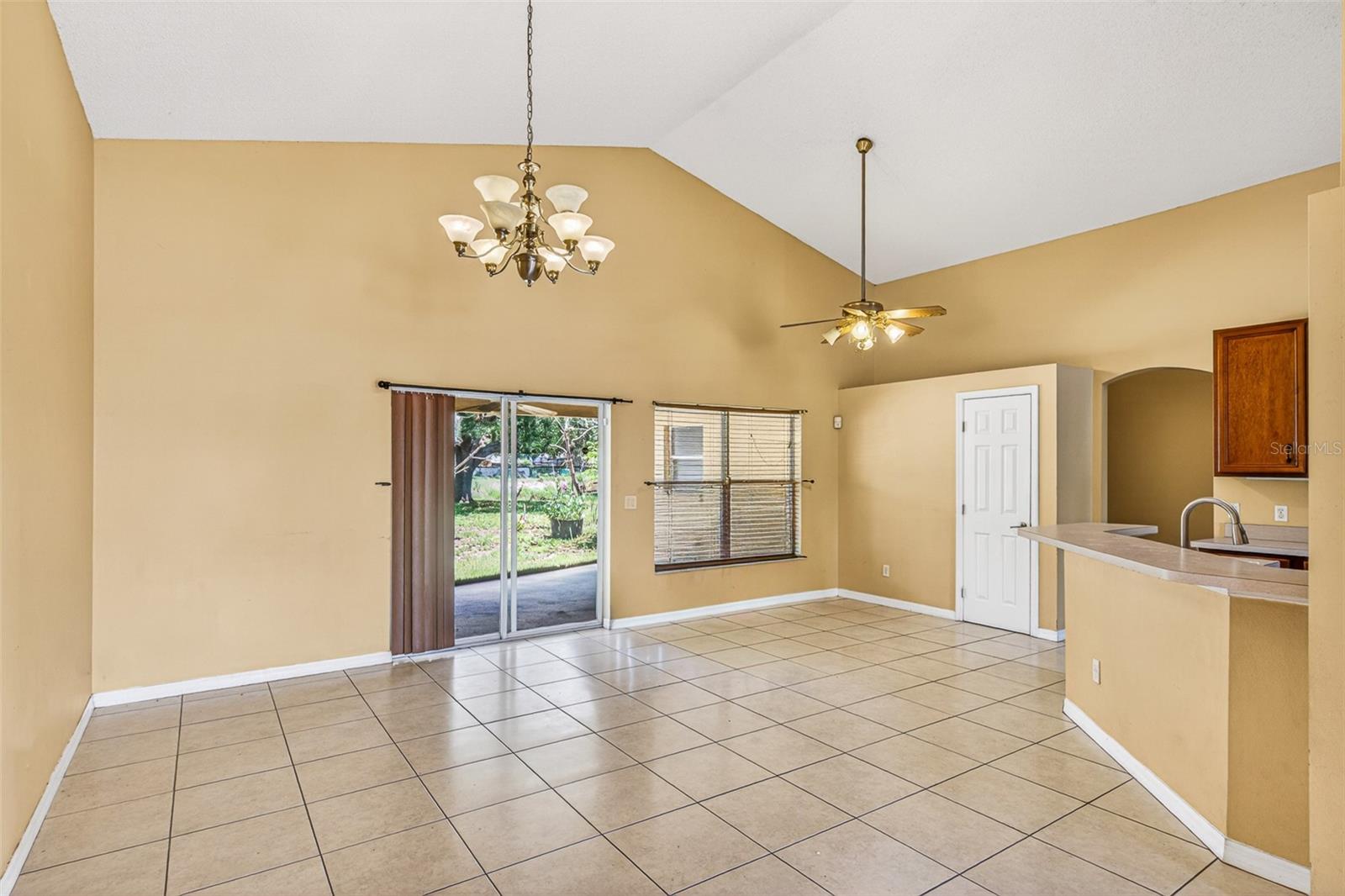 1000 ROYAL MARQUIS CIR, OCOEE, FL — photo 3
